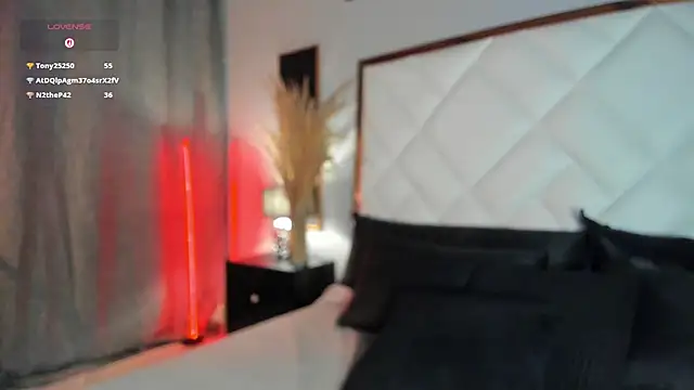 EmiliWilliams stripchat live cam model