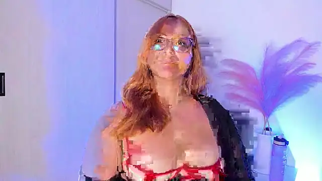 LeahxBarker stripchat live cam model