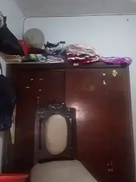 Pupi-Lanegra stripchat live cam model
