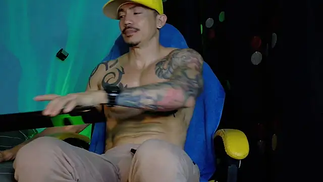 Alex_motta stripchat live cam model