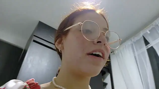 Miranda-cambell stripchat live cam model