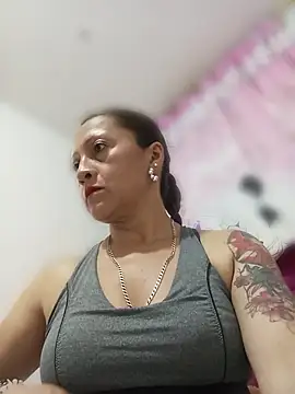 Vely_ stripchat live cam model