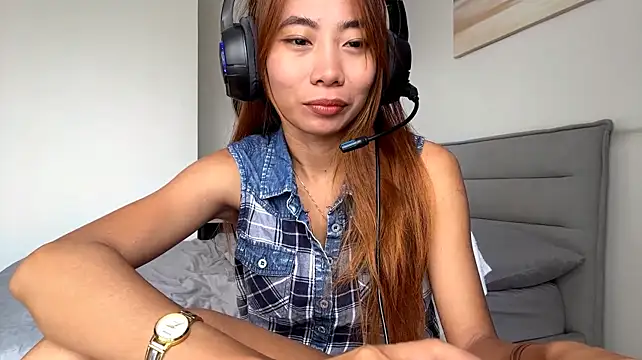 PiaSwida stripchat live cam model