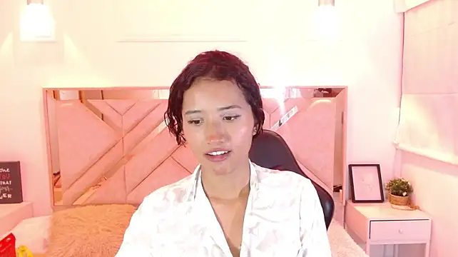 daianaa_ stripchat live cam model