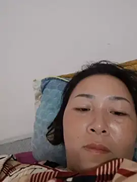 kieu-linh stripchat live cam model