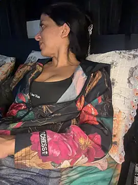 BiaDomeBiaDominatrix stripchat live cam model