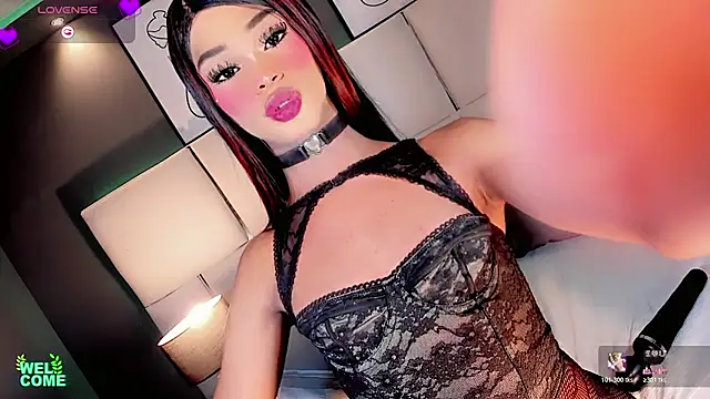 Kornylovee stripchat live cam model