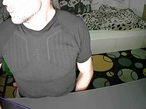 Ivarello stripchat live cam model