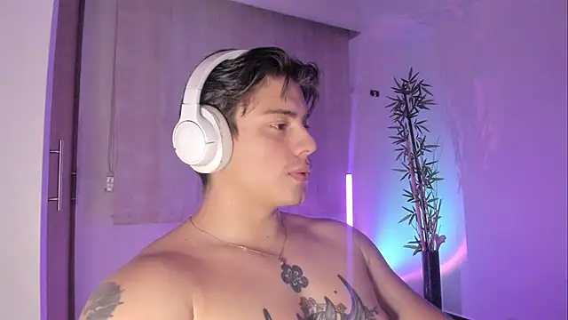 Giordano_Russo stripchat live cam model