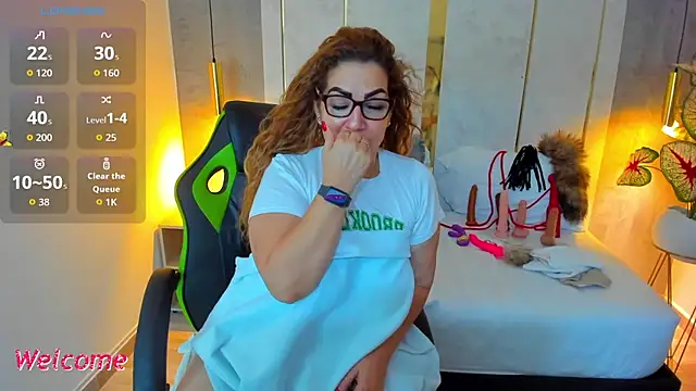 gisela27 stripchat live cam model