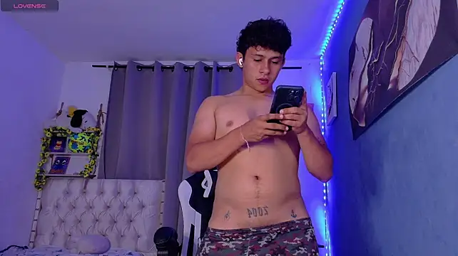elias_steel1 stripchat live cam model
