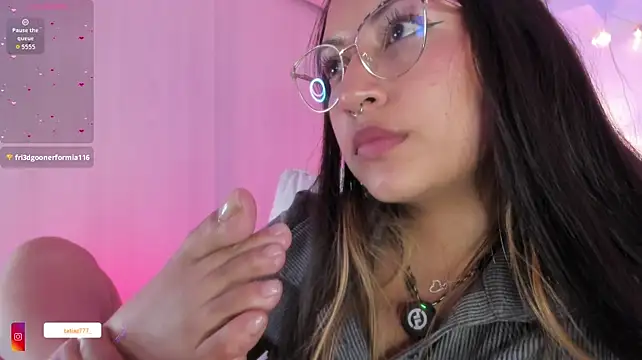 LuDreams stripchat live cam model