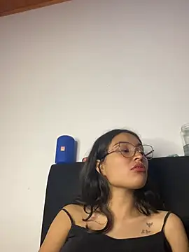 hotwife26 stripchat live cam model