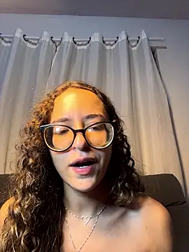 Anamyst stripchat live cam model