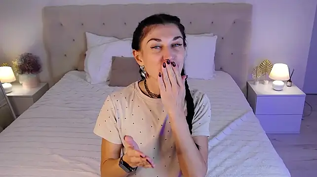 AriannaCruise stripchat live cam model