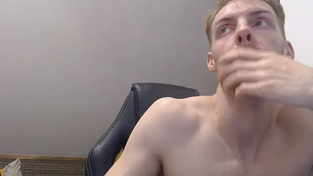 Milkyman7 stripchat live cam model