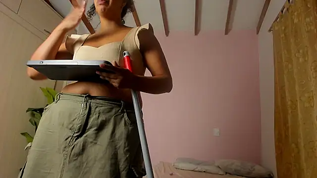 Chloefixxx stripchat live cam model