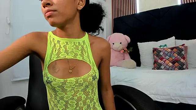 vicky_castillo stripchat live cam model