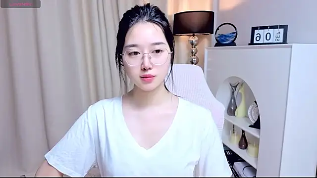 miuu6868 stripchat live cam model