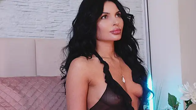 InesBrillante stripchat live cam model