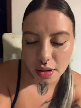 Srta-Weaver stripchat live cam model