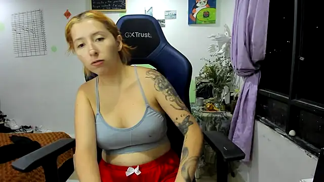 Ginger_Sweetty stripchat live cam model