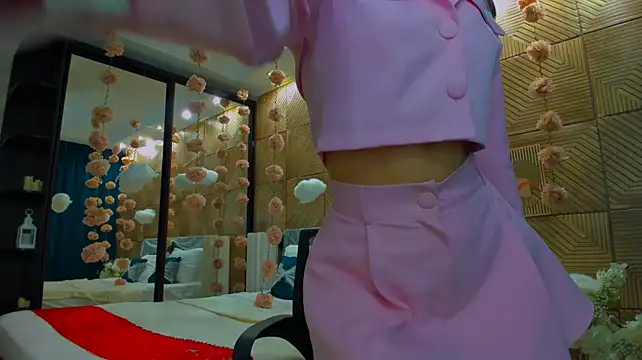 PutOnRepeat stripchat live cam model