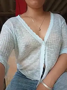 Ama-ra stripchat live cam model