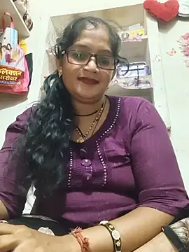 Mohni_love stripchat live cam model