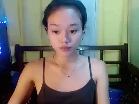 yourjoanna stripchat live cam model