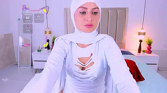 aisha_k stripchat live cam model