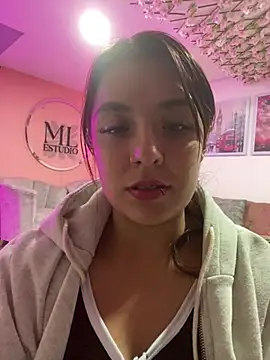 Moon_Rouge stripchat live cam model