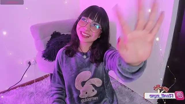 arysUwU stripchat live cam model
