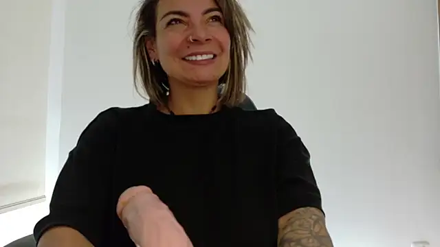 charlotedoll stripchat live cam model