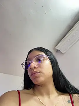 Danaeluxe stripchat live cam model