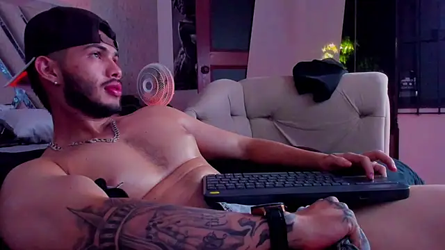 Vincentblack stripchat live cam model