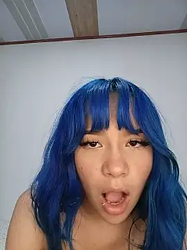 mistyyblue stripchat live cam model