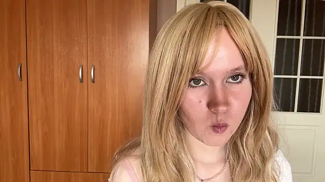 JosephineBulmer stripchat live cam model