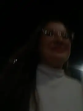 LunaDiaz999 stripchat live cam model