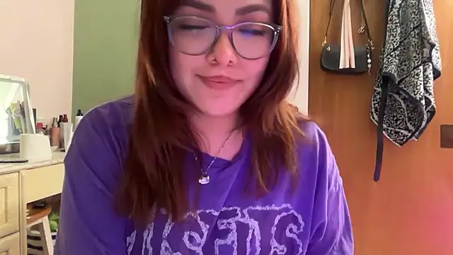 native_naya stripchat live cam model