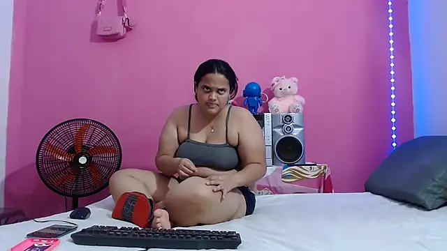 brunnette_hot stripchat live cam model
