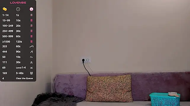 Kimmberr stripchat live cam model