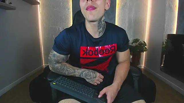 SalvatoreDmore stripchat live cam model