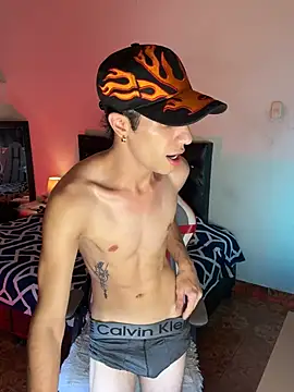 santiago_cutex stripchat live cam model