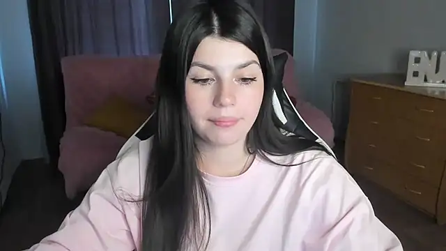 KisaModel stripchat live cam model