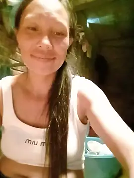 Ozenli- stripchat live cam model