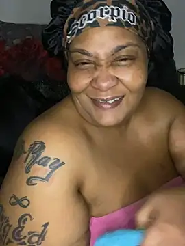 KITTYKATTPUR stripchat live cam model