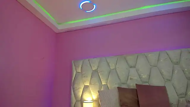 ZaraCartgg stripchat live cam model