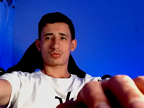Dam96_ stripchat live cam model