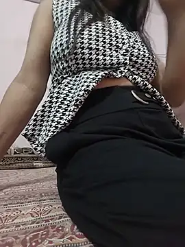 Pretty-girl43 stripchat live cam model